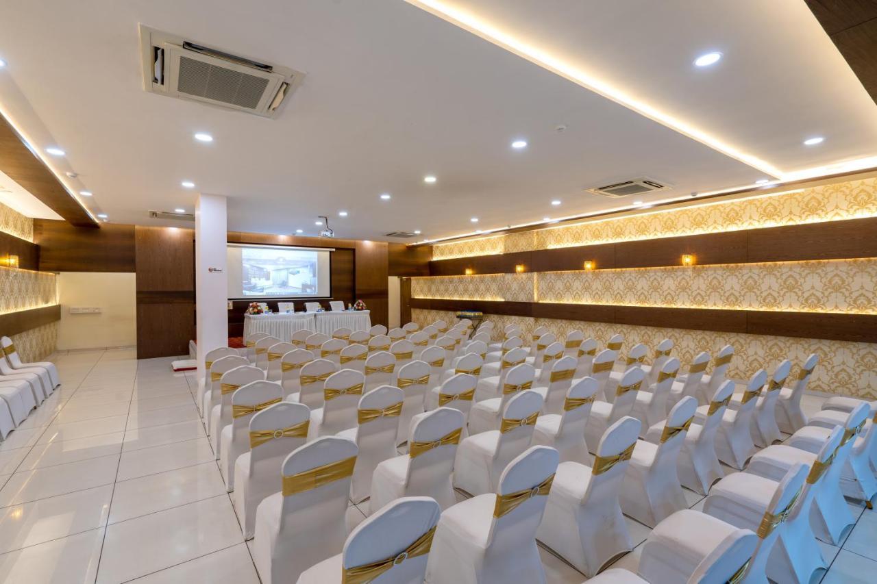 Jalashray Resort Nadiad Экстерьер фото