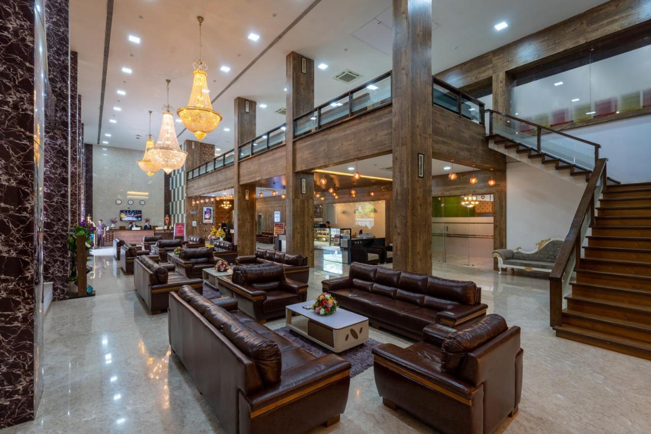 Jalashray Resort Nadiad Экстерьер фото