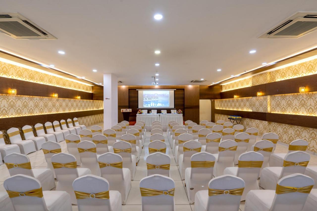 Jalashray Resort Nadiad Экстерьер фото