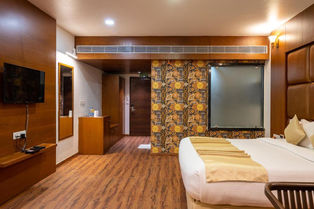 Jalashray Resort Nadiad Экстерьер фото