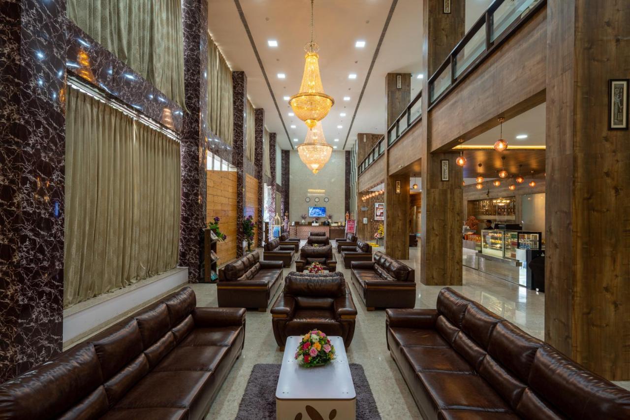 Jalashray Resort Nadiad Экстерьер фото