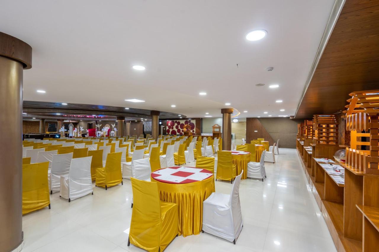 Jalashray Resort Nadiad Экстерьер фото