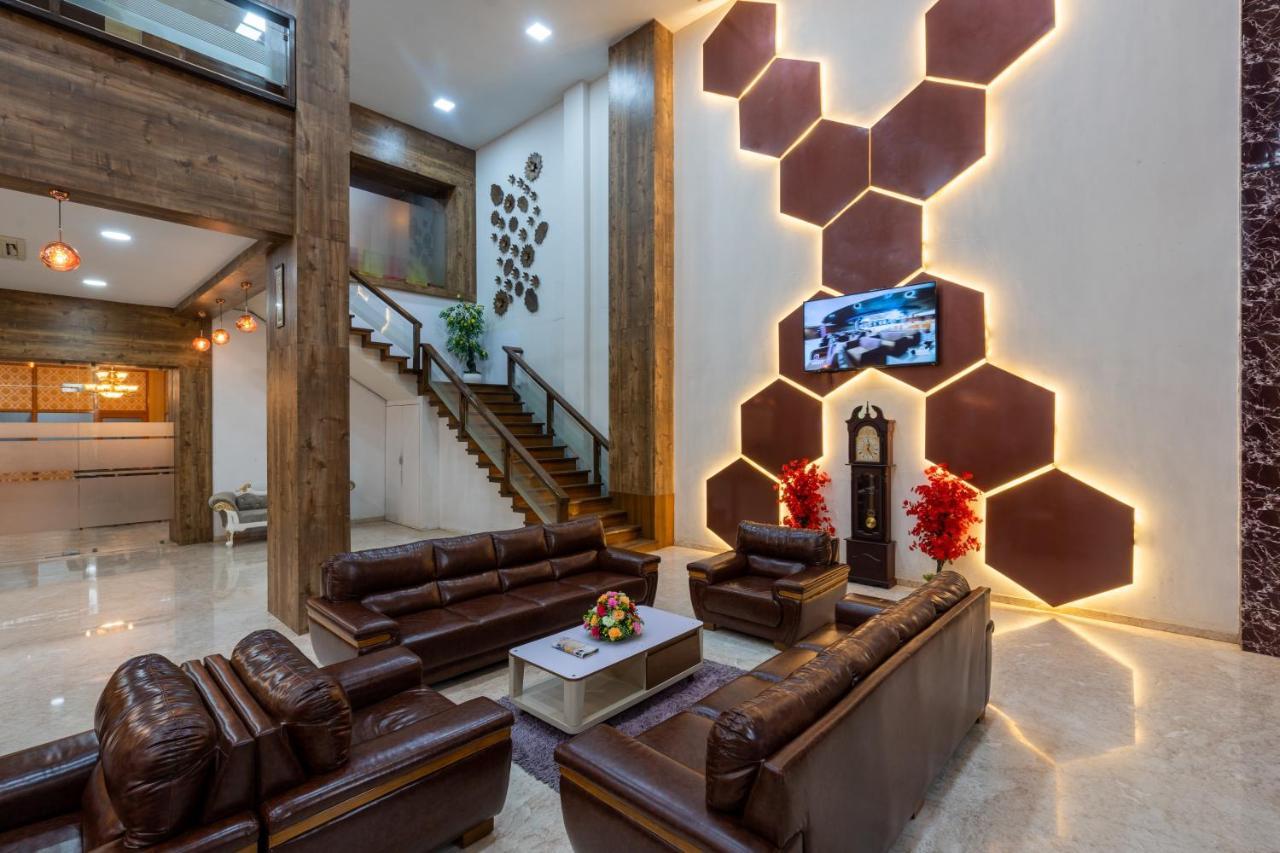Jalashray Resort Nadiad Экстерьер фото