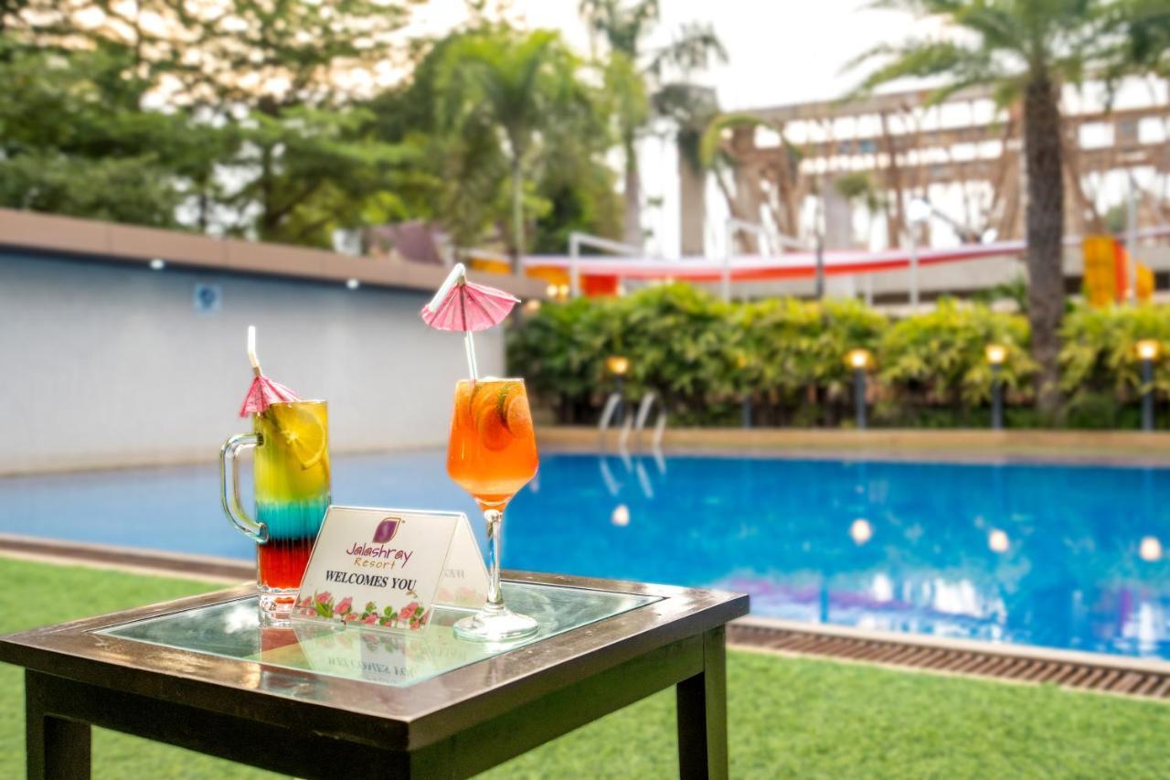 Jalashray Resort Nadiad Экстерьер фото