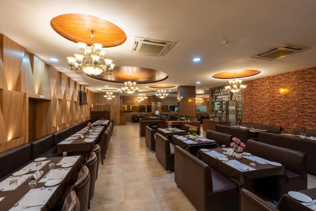 Jalashray Resort Nadiad Экстерьер фото