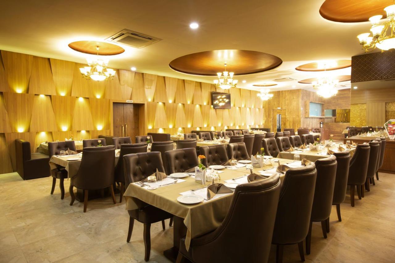 Jalashray Resort Nadiad Экстерьер фото