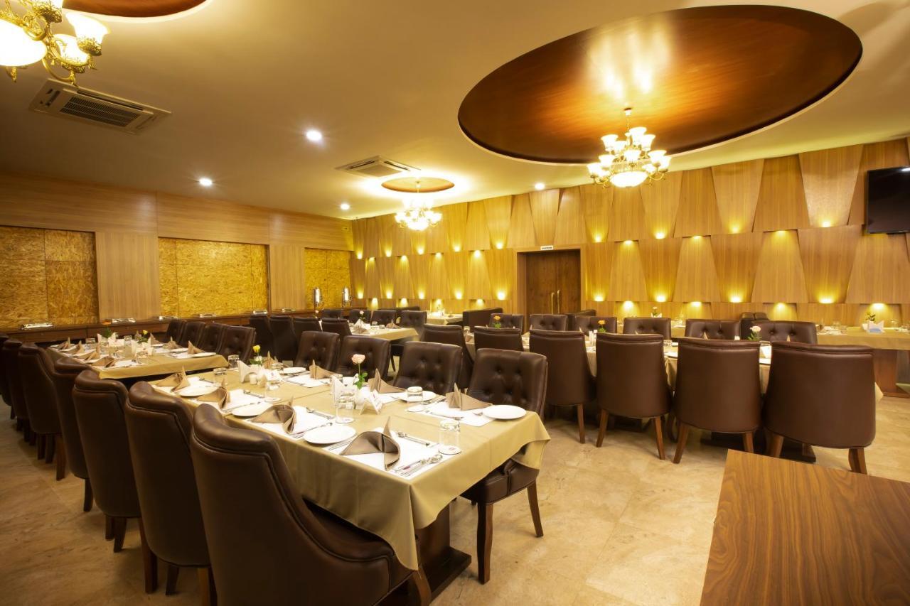 Jalashray Resort Nadiad Экстерьер фото
